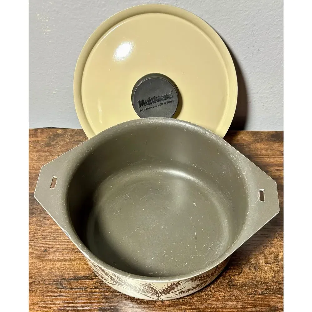 Vintage Multiware 8” Harvest Wheat Enamel Coated Aluminum Casserole Dish